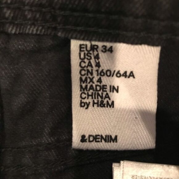 š Hā&āMāblackĀ denimāembellishedācutoffsāSzā4 - Picture 6 of 6